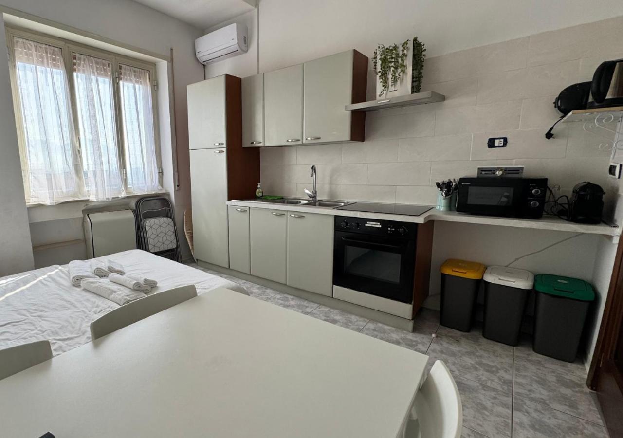 Corso Novara - 8 Posti Letto E Self Check-In Vicino La Stazione Centrale Di Napoli Ngoại thất bức ảnh