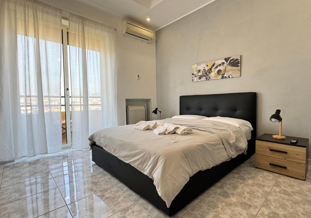 Corso Novara - 8 Posti Letto E Self Check-In Vicino La Stazione Centrale Di Napoli Ngoại thất bức ảnh
