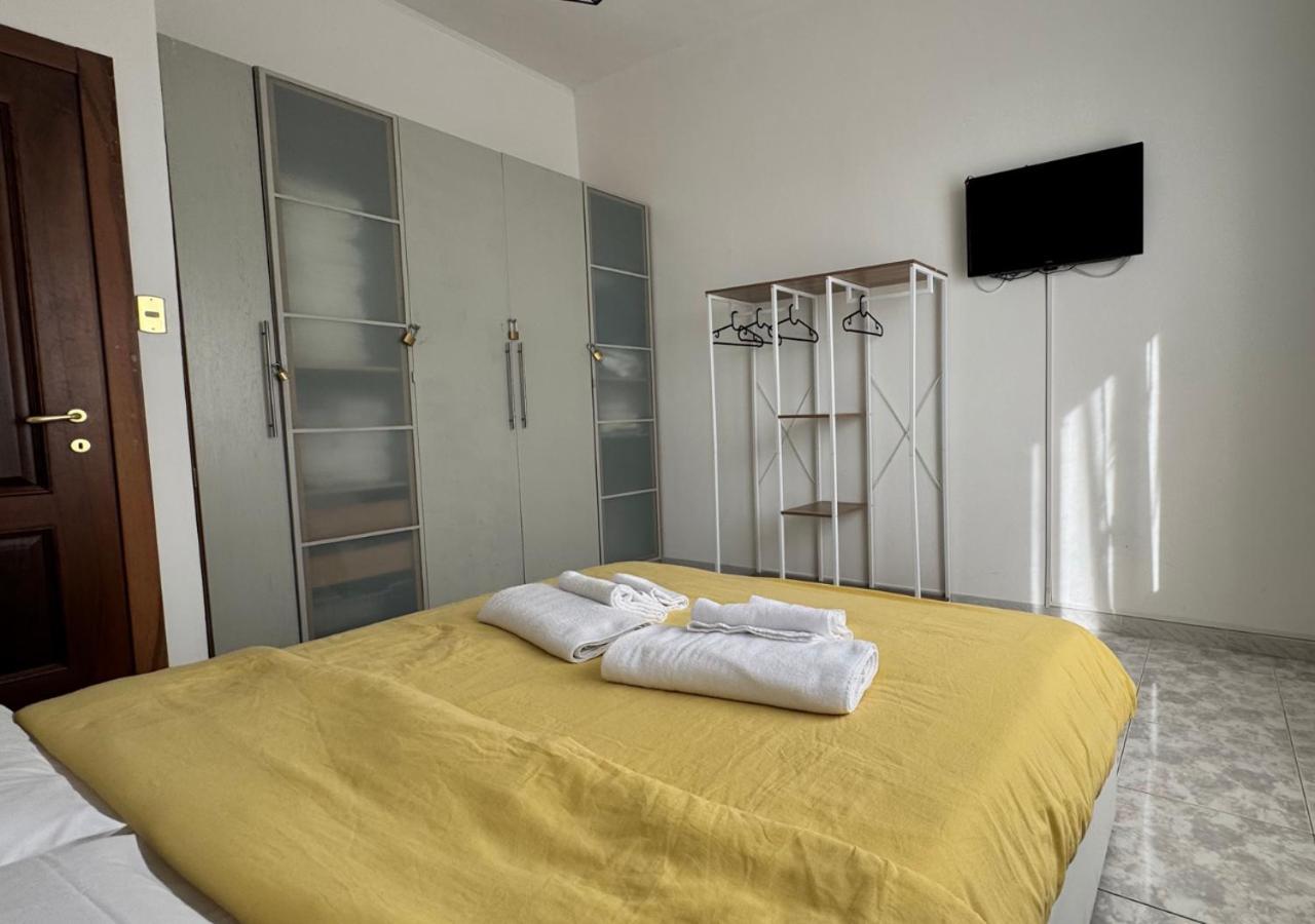 Corso Novara - 8 Posti Letto E Self Check-In Vicino La Stazione Centrale Di Napoli Ngoại thất bức ảnh